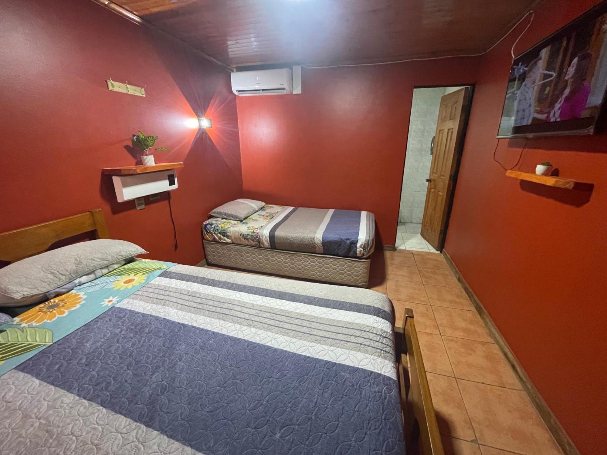 Residencial Don Santiago Bed & Breakfast Talca  Exterior photo